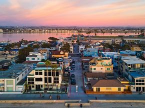 713 San Jose Pl, San Diego CA 92109