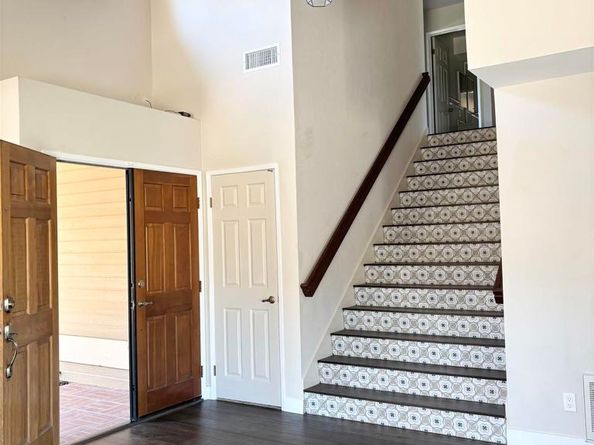 672 Chateau Place, Escondido CA 92029