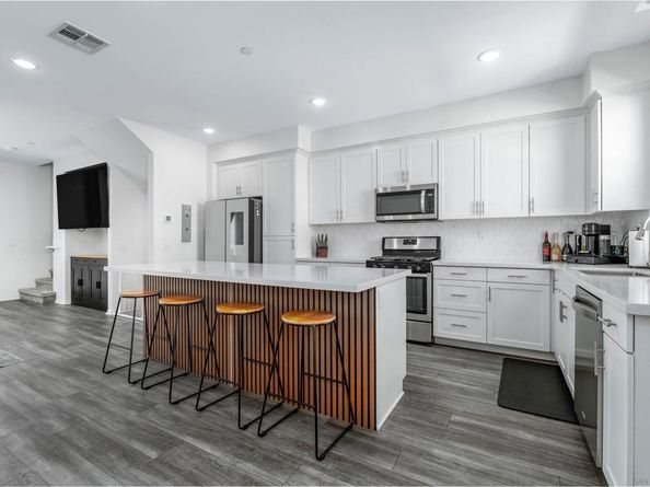 449 Atlas Glen, Escondido CA 92025