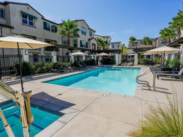 449 Atlas Glen, Escondido CA 92025