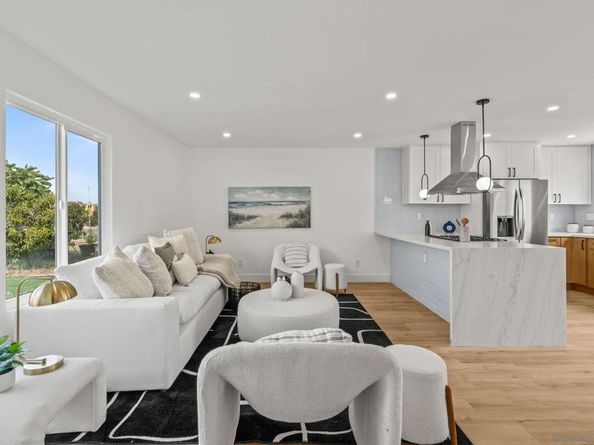 10265 Eagle Rock Avenue, San Diego CA 92126