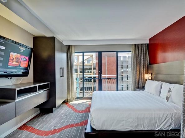 207 5Th Ave 442, San Diego CA 92101