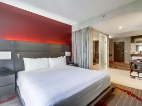 207 5Th Ave 442, San Diego CA 92101