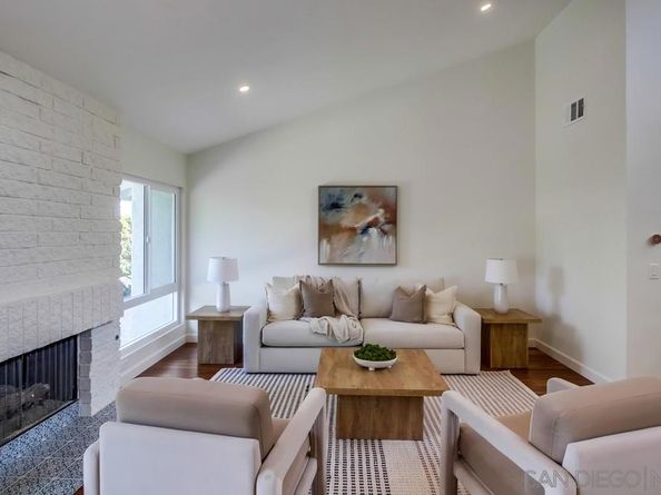 2065 Caminito San Nicholas, La Jolla CA 92037