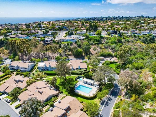 2065 Caminito San Nicholas, La Jolla CA 92037