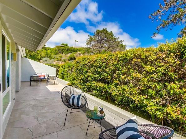 2065 Caminito San Nicholas, La Jolla CA 92037
