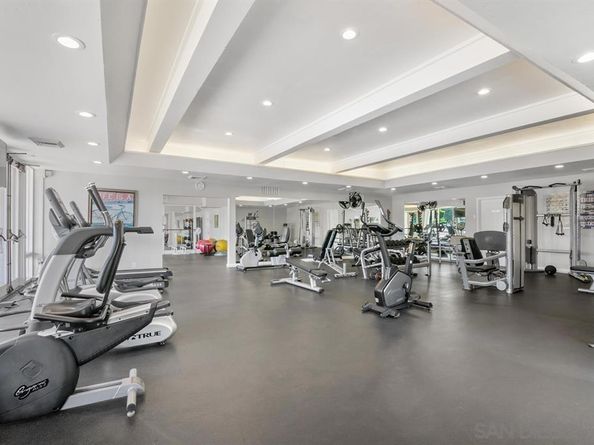 2065 Caminito San Nicholas, La Jolla CA 92037