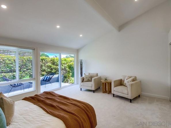2065 Caminito San Nicholas, La Jolla CA 92037