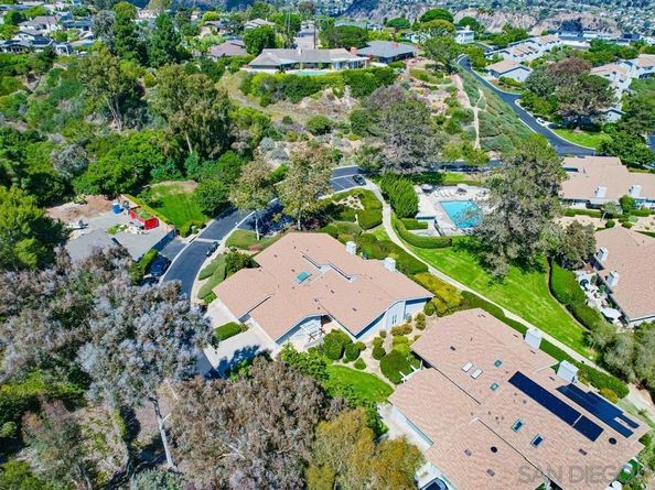 2065 Caminito San Nicholas, La Jolla CA 92037