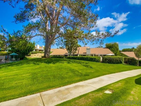 2065 Caminito San Nicholas, La Jolla CA 92037