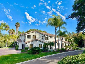 101 Lion Circle