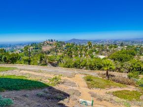 4742 Mount Helix Drive, La Mesa CA 91941