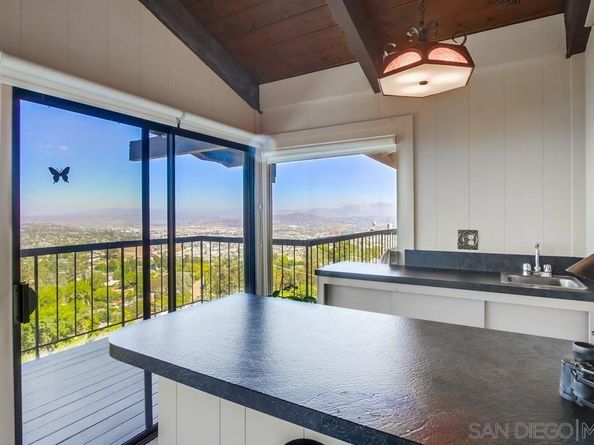 4742 Mount Helix Drive, La Mesa CA 91941