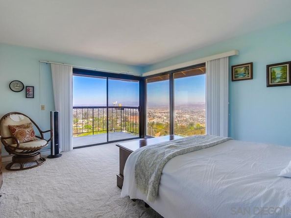 4742 Mount Helix Drive, La Mesa CA 91941