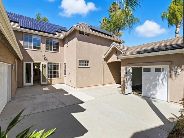 320 Crownview Ct, San Marcos CA 92069