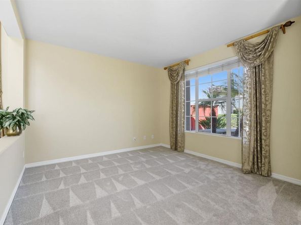 320 Crownview Ct, San Marcos CA 92069