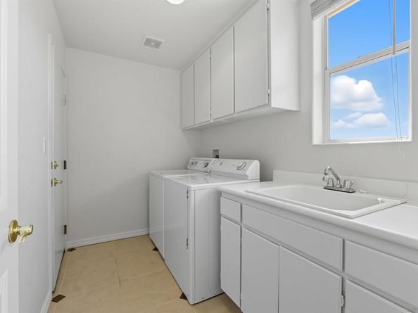 320 Crownview Ct, San Marcos CA 92069