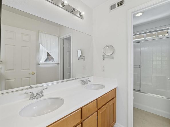 320 Crownview Ct, San Marcos CA 92069