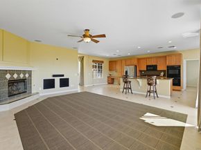 320 Crownview Ct, San Marcos CA 92069