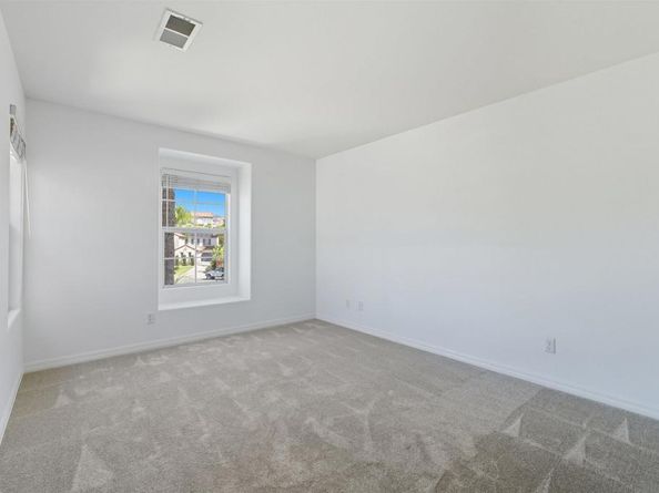 320 Crownview Ct, San Marcos CA 92069