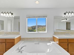 320 Crownview Ct, San Marcos CA 92069