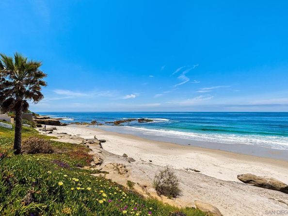 8561 Villa La Jolla Dr K, La Jolla CA 92037