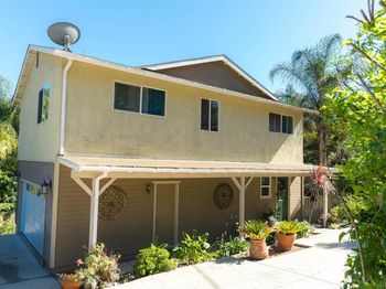 10179 Canyon Dr