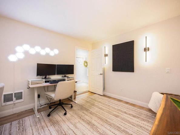 832 Kalpati Cir E, Carlsbad CA 92008