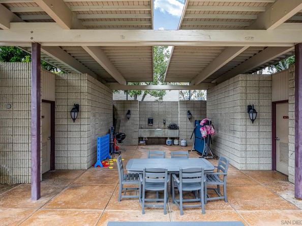 832 Kalpati Cir E, Carlsbad CA 92008