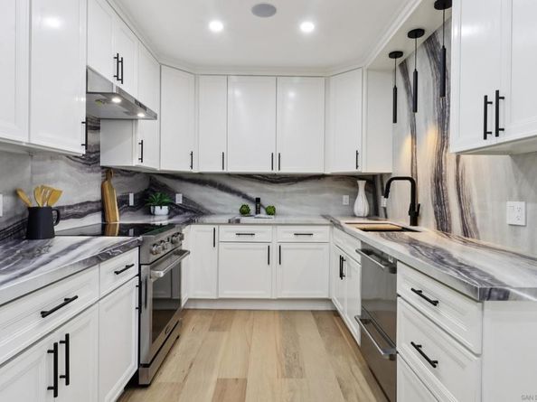 700 Front St 1402, San Diego CA 92101