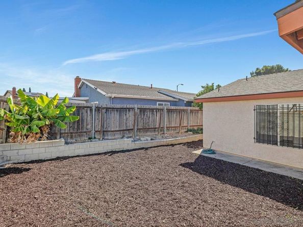 6296 Varney Dr, San Diego CA 92114