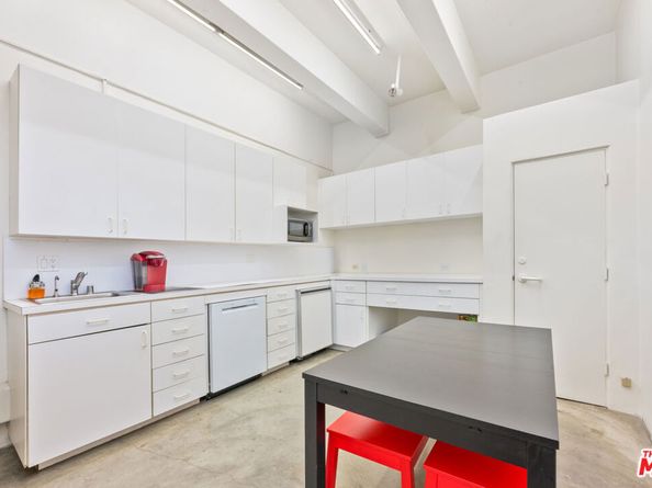 2224 Main Street, Santa Monica CA 90405