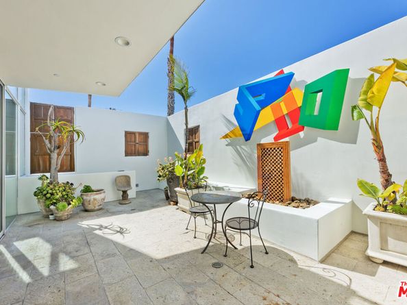 2224 Main Street, Santa Monica CA 90405