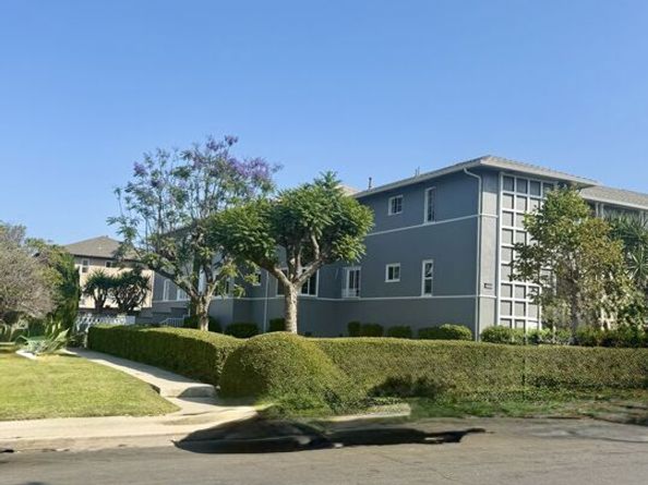 4048 Abourne Road C, Los Angeles CA 90008