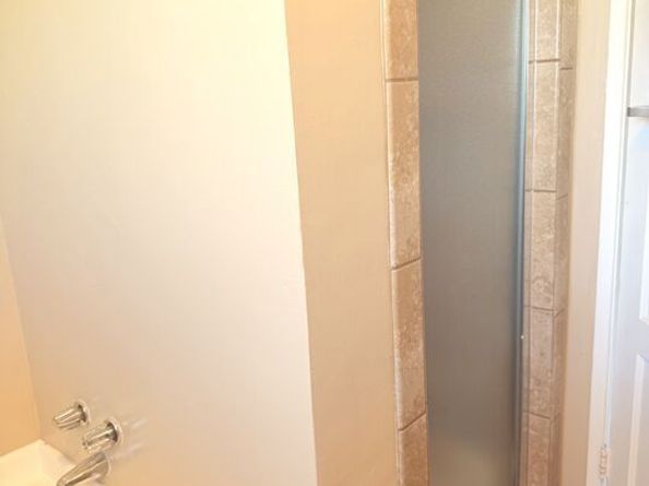 4048 Abourne Road C, Los Angeles CA 90008