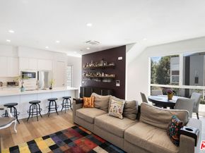 10919 1/2 Otsego Street, North Hollywood CA 91601