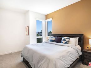 10919 1/2 Otsego Street, North Hollywood CA 91601