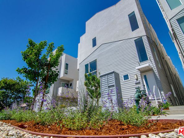 10919 1/2 Otsego Street, North Hollywood CA 91601