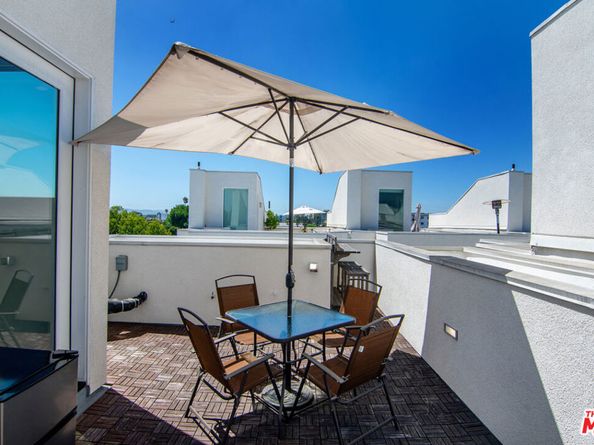 10919 1/2 Otsego Street, North Hollywood CA 91601