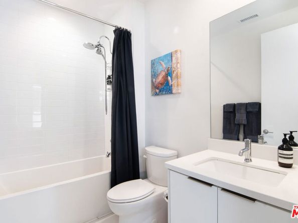 10919 1/2 Otsego Street, North Hollywood CA 91601