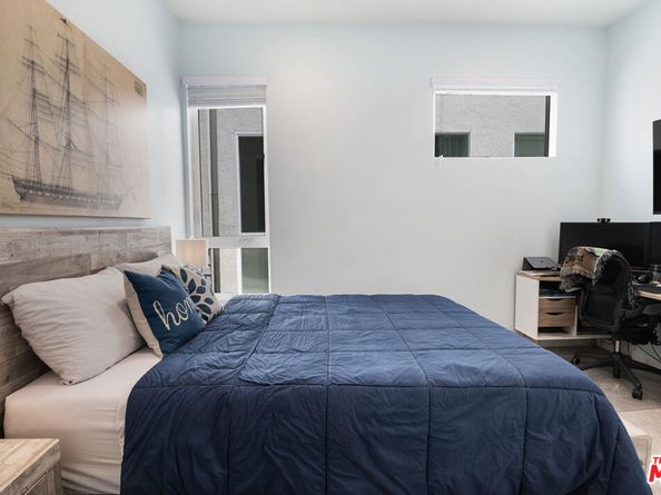 10919 1/2 Otsego Street, North Hollywood CA 91601