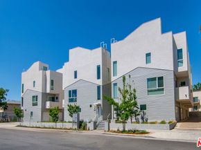 10919 1/2 Otsego Street, North Hollywood CA 91601