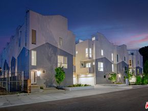 10919 1/2 Otsego Street, North Hollywood CA 91601