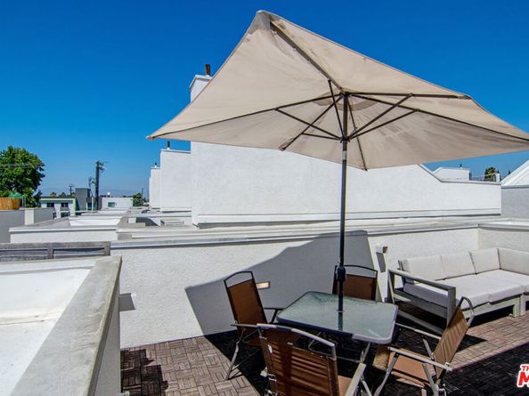 10919 1/2 Otsego Street, North Hollywood CA 91601