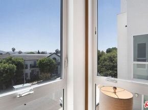 10919 1/2 Otsego Street, North Hollywood CA 91601