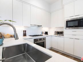 10919 1/2 Otsego Street, North Hollywood CA 91601