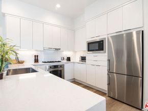 10919 1/2 Otsego Street, North Hollywood CA 91601