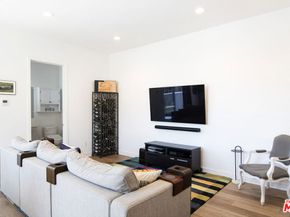 10919 1/2 Otsego Street, North Hollywood CA 91601