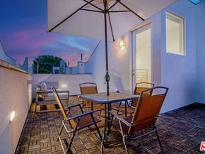 10919 1/2 Otsego Street, North Hollywood CA 91601