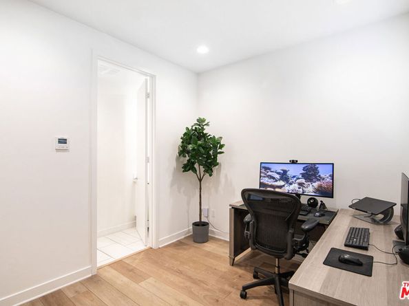 10919 1/2 Otsego Street, North Hollywood CA 91601